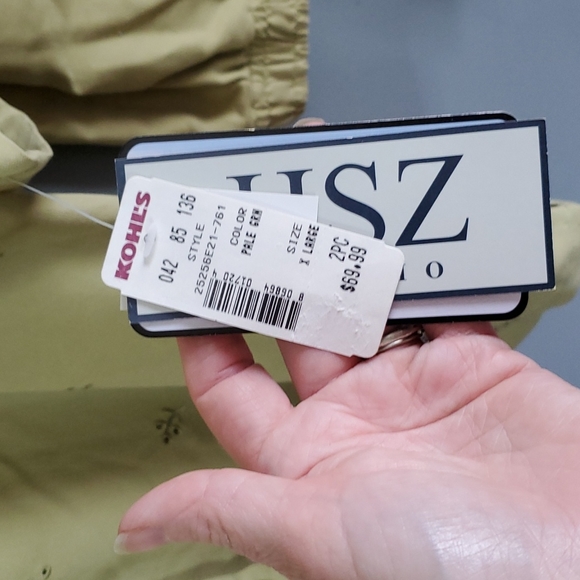 HSZ Studio, pale green, short sleeve size XL - Picture 3 of 11